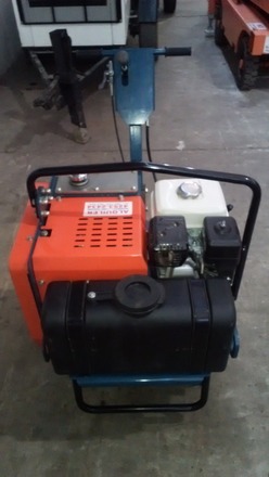 Rodillo vibratorio autopropulsado con motor Honda