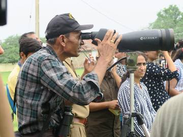 Request Meeting: Dayout with a renowned birder and a Wildlifer- Uday Vora