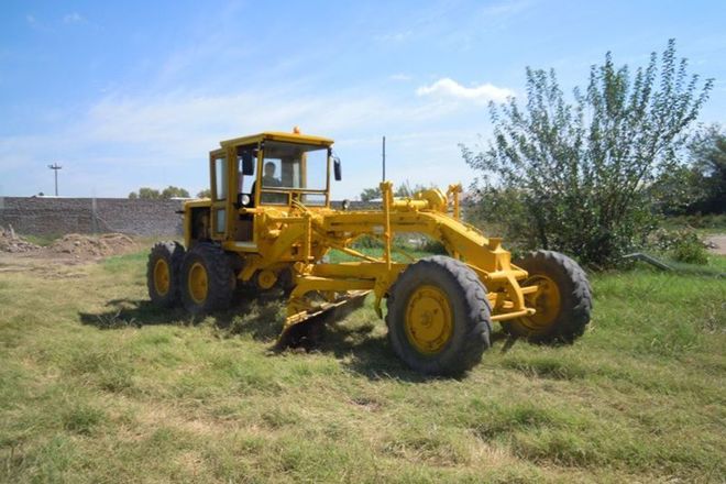 Motoniveladora Caterpillar