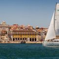 Rent per 2 hours: Lisbon view from the Tagus river