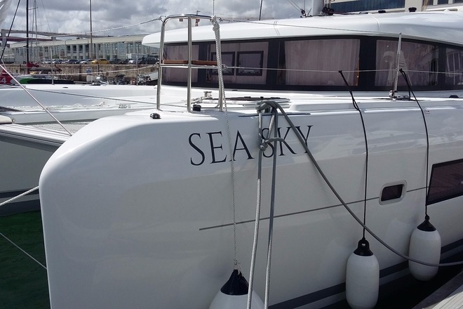 Lagoon 42