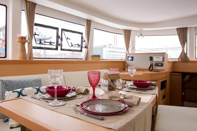 Lagoon 42