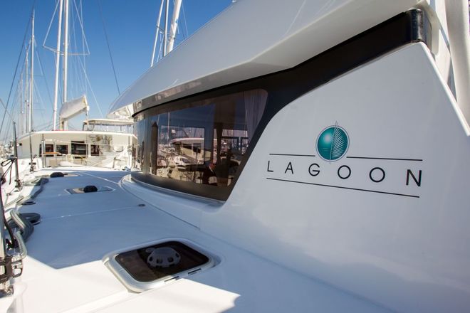 Lagoon 42