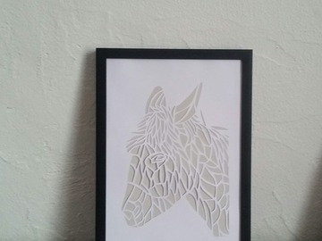 Sale retail: image faite avec la technique du papier découpé