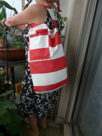 Besace en toile rayures blanches rouges