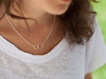 Vente au détail: Collier 2 anneaux en argent véritable