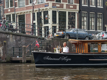 Rent per 2 hours: Admiraal Heijn - Luxury electric saloon boat - 12 ppl
