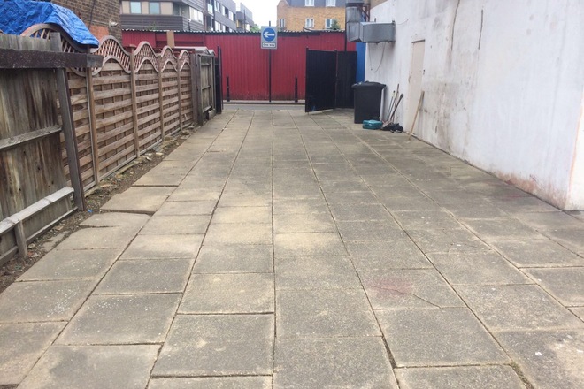 London U.K., Secure Car Park spaces to let In Shadwell East