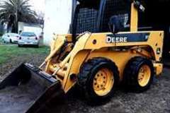 En alquiler: MINICARGADORA JOHN DEERE 317