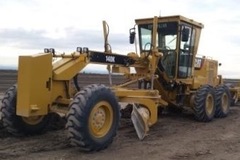 En alquiler: Motoniveladora  Cat 140 K