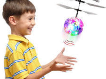 Sólo anuncio: Flying Ball con Leds  Diseño y Tecnologia