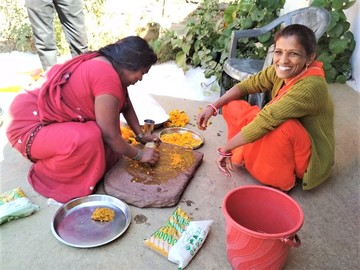 Request Meeting: Day out with Asha- Buy Natural Holi colors from Farmers!