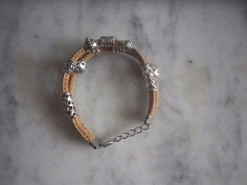 Vente au détail: Bracelet en liège et perles