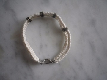 Vente au détail: Bracelet crocheté au coton