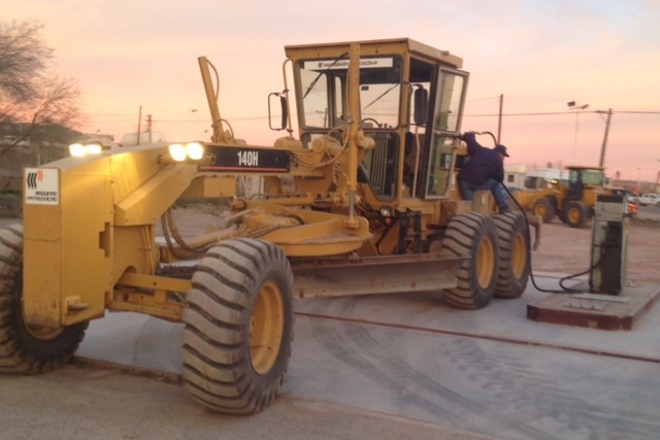 MOTONIVELADORA CATERPILLAR 140 H PuntoRental