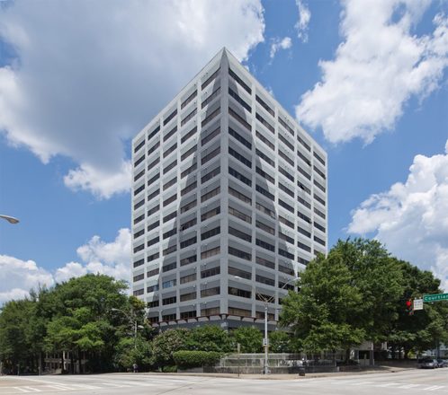 Secured garage parking space  available in Downtown Atlanta