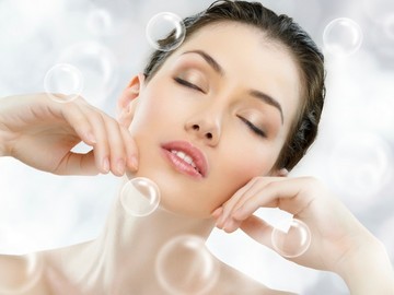 Ofreciendo Servicios: Deep clean facial + collagen + regular mani/pedi + Blow dry
