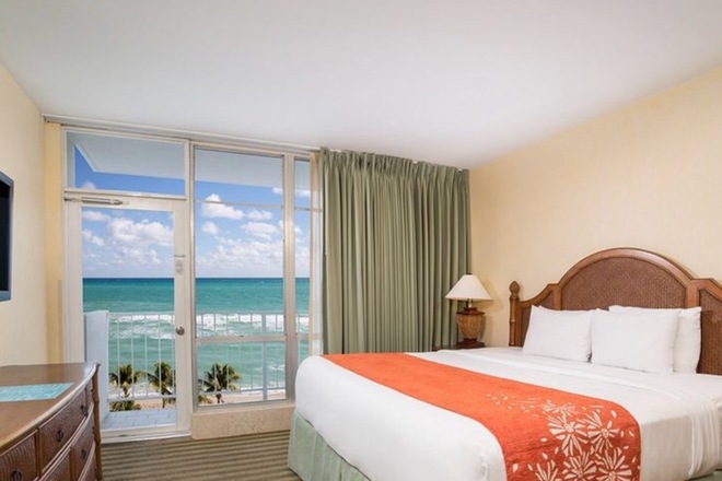 Newport Beach Resort Miami, Florida (Max 3 Nights)