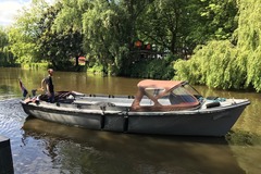 Rent per 2 hours: Liverpool open boat