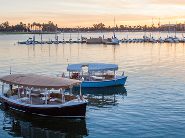 Rent per 1,5 hour: San Diego Electric Boat Wine Cruise - Max 6 people