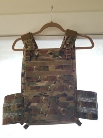 LBX Armatus 2 Plate Carrier.  +NEW+ Medium. Multi Cam