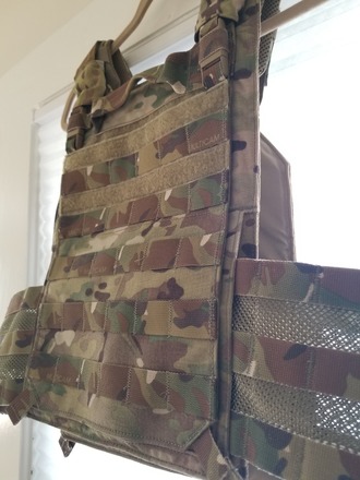 LBX Armatus 2 Plate Carrier.  +NEW+ Medium. Multi Cam