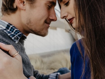 Selling: Embracing Love Tarot Reading 