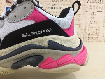 Vente avec paiement en ligne: Femme/Homme Balenciaga Triple-S 17FW Sneaker Rose/Noir