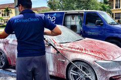 Anuncio: Get a FREE Carwash today no matter where you are!