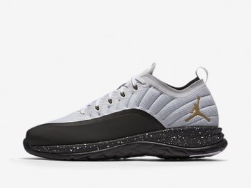 Vente avec paiement en ligne: Homme Nike Air Jordan 12 Noir/Blanc