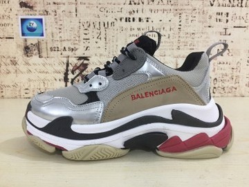 Vente avec paiement en ligne: Femme/Homme Balenciaga Triple-S 17FW Sneaker Gris/Beige