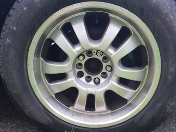 Selling with online payment: Set of 18" Rims and Michelin Tires on them