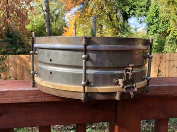Selling with online payment: Leedy Nickel Over Brass Snare Drum