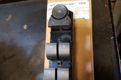 Selling with online payment: 2008 Cadillac STS - Driver Side Window Switch