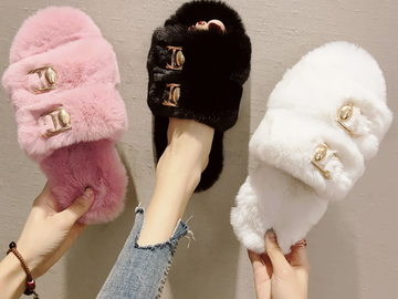 Vente avec paiement en ligne: d'hiver fourrure sandales filles décoration en métal appartements