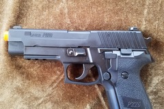 Selling: Tokyo Marui p226 (like new)