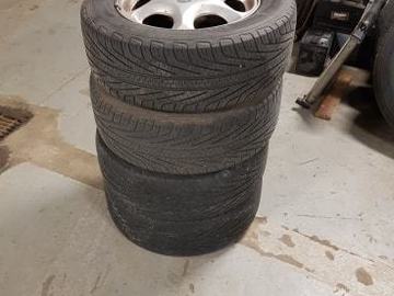 Selling with online payment: 1996 Oldsmobile Silhouette - Set of 4 - Original Rims and Tires