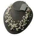 Comprar ahora: 18 pcs-- Floating Pearl Necklace-- $15.00 retail-- $5.00 each