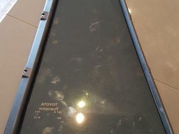 Selling with online payment: 2015 Toyota RAV 4 - Rear Door Vent Glass - Passenger Side