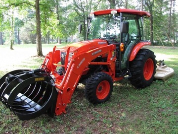 Renting out equipment (w/ operator): Kubota L4060 medium tractor with attachments