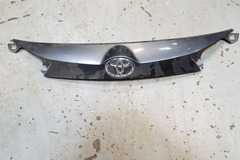 Selling with online payment: 2013 Toyota RAV 4 - Trunk Lind Handle/Moulding