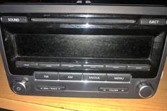 Selling with online payment: 2012 to 2015 VW Passat - Radio