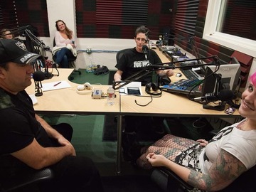 Rent Podcast Studio: FCCFREE RADIO Studio