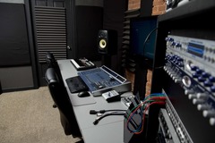 Rent Podcast Studio: Rockit Lab Studios i