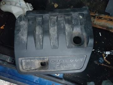 Selling with online payment: 2010 Dodge Journey - 2.4L Engine Cover
