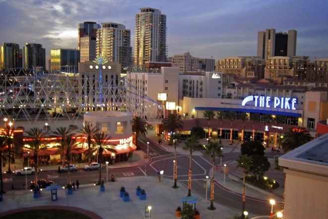 Long Beach CA, Park Near Pike Pier and Outlets