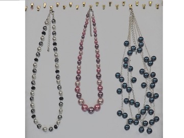 Comprar ahora: 80 Department Store Necklaces - All Pearls - $1.49 pcs