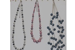 Buy Now: 80 Department Store Necklaces - All Pearls - $1.49 pcs