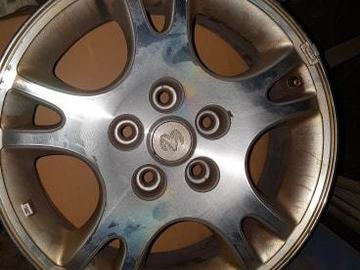 Selling with online payment: 2001 to 2007 Dodge Carava  - Wheels