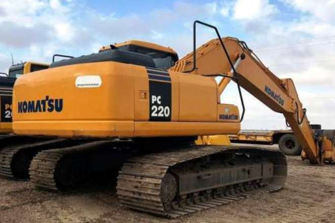 EXCAVADORA KOMATSU PC 200